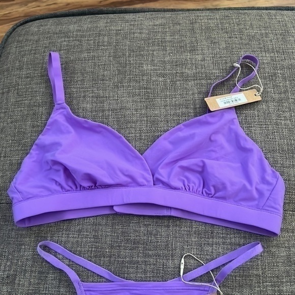 Skims Micro Thong & Crossover Triangle Bralette Set - Picture 2 of 6